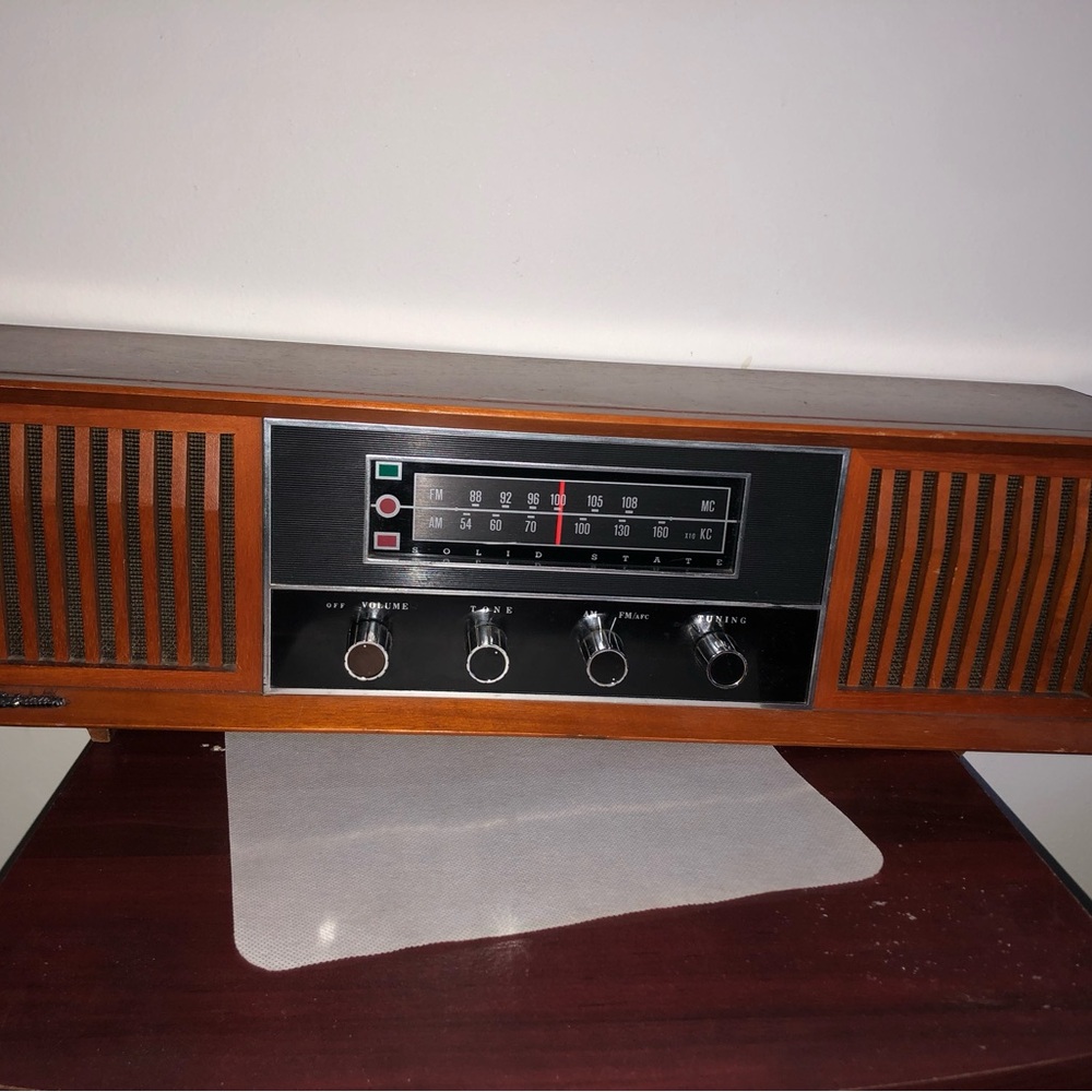 1972 Strauss Wooden AM FM Radio, Model LT-788, Solid State Transistor Radio,Work